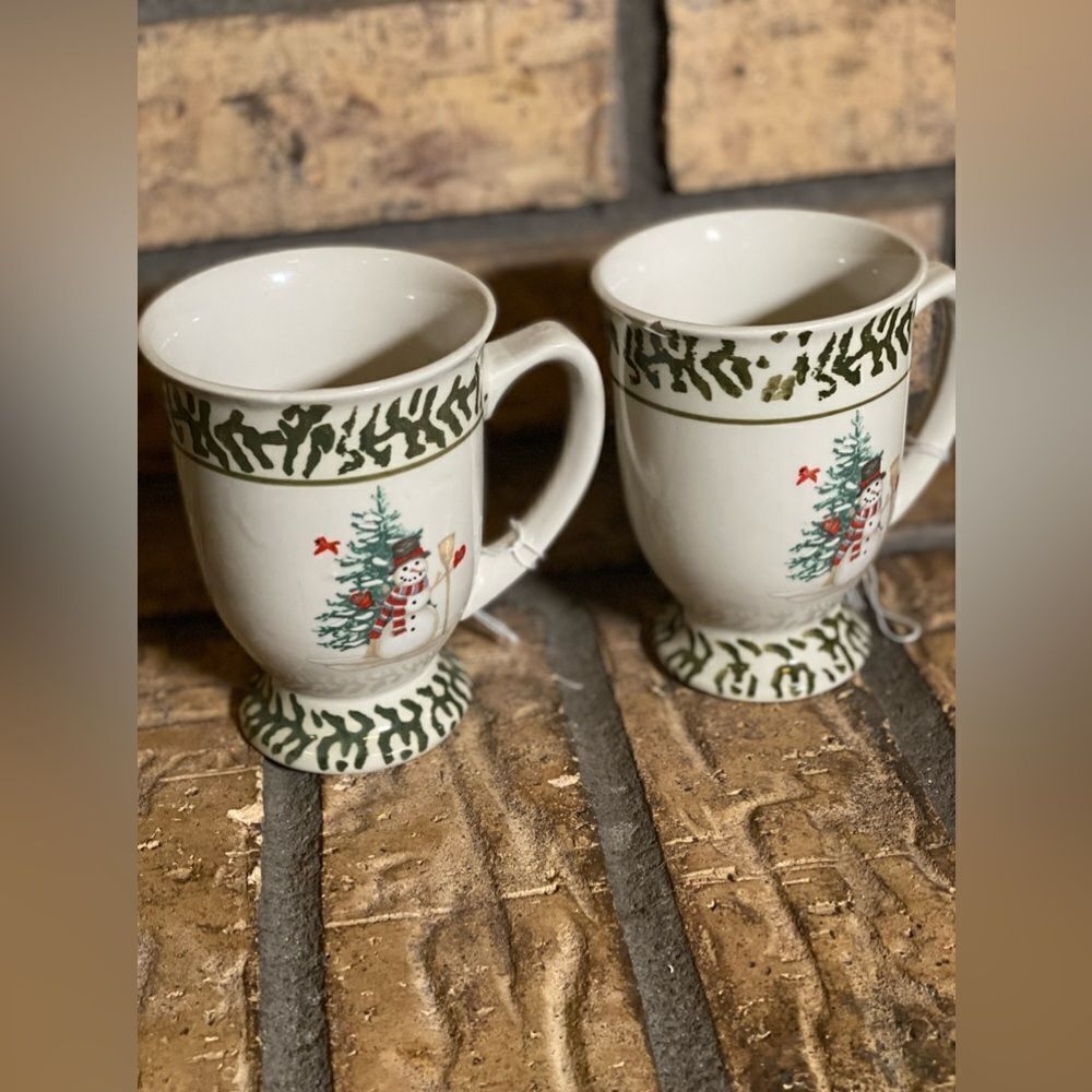 Vintage winter coffee cups 2